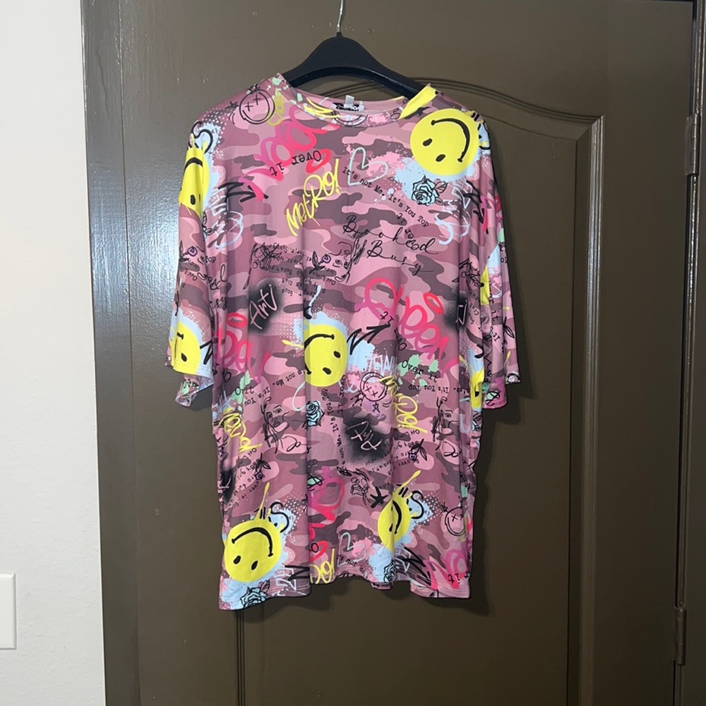 Fashion nova graphic shirt
